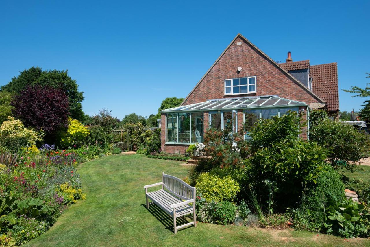 Bridge Cottage Bed And Breakfast Peterborough Exterior foto